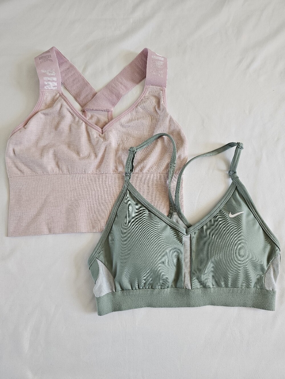 Small/XS Bundle of 2 Sports Bras Nike Pink VS Athletic Workout Gym Activewear